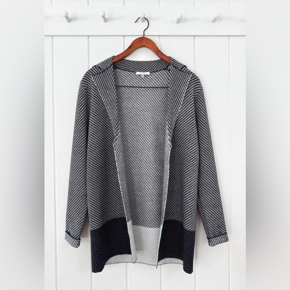 Sioni Anthropology Cardigan Sweater Jacket Navy Blue White Size Small Colorblock